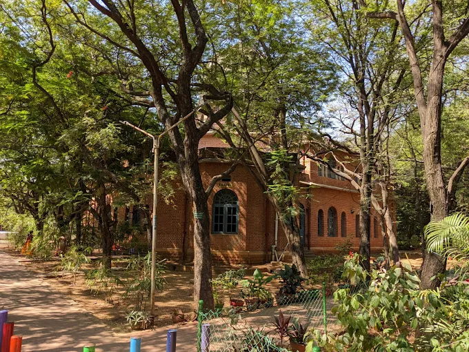 Image of: Jubilee Chapel Of The American College In Alwarpuram