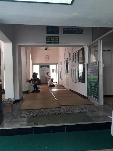 Image of: Masjid Hasanathul Jaria Jumma Mosque In Anna Nagar