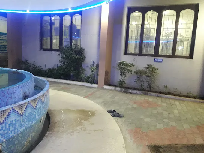Image of: Masjid Mina Noordeen Jumma Mosque In South Gate 6