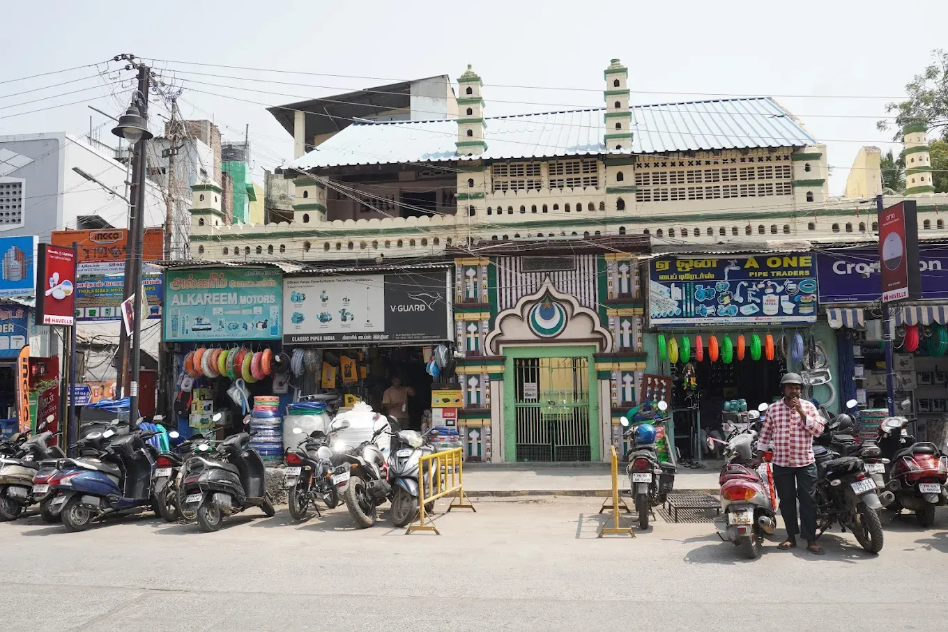 Image of: Melamasi Vethi Mosque In Madurai 3