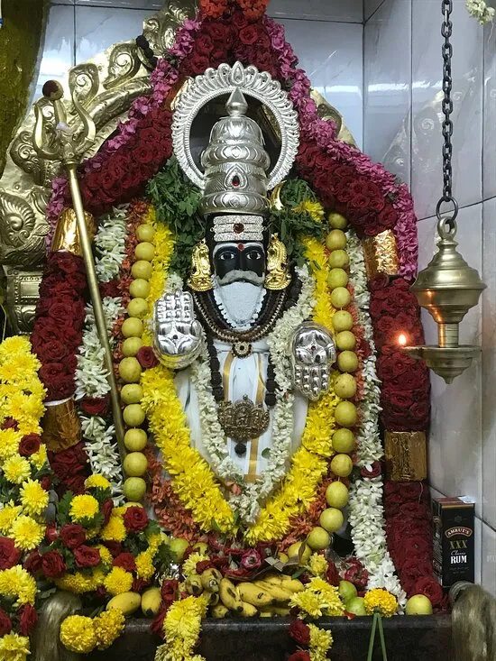 Image of: Muneeshwaran Temple In Mahal