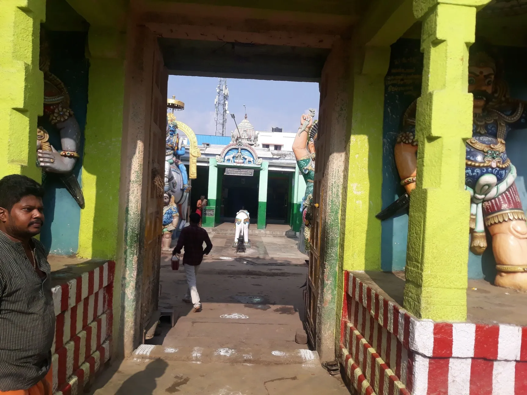 Image of: Munyandi Temple In Kochadai