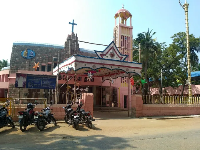 Image of: Velankanni Annai Church In Anna Nagar