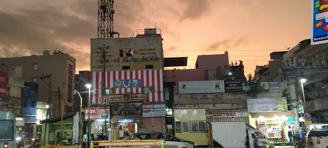 Image of: Anjali Hanuman Mandapam In Mahal