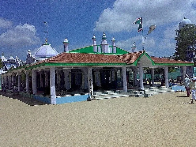 Airwadi Rukhu Perumadai Dargah In Villapuram