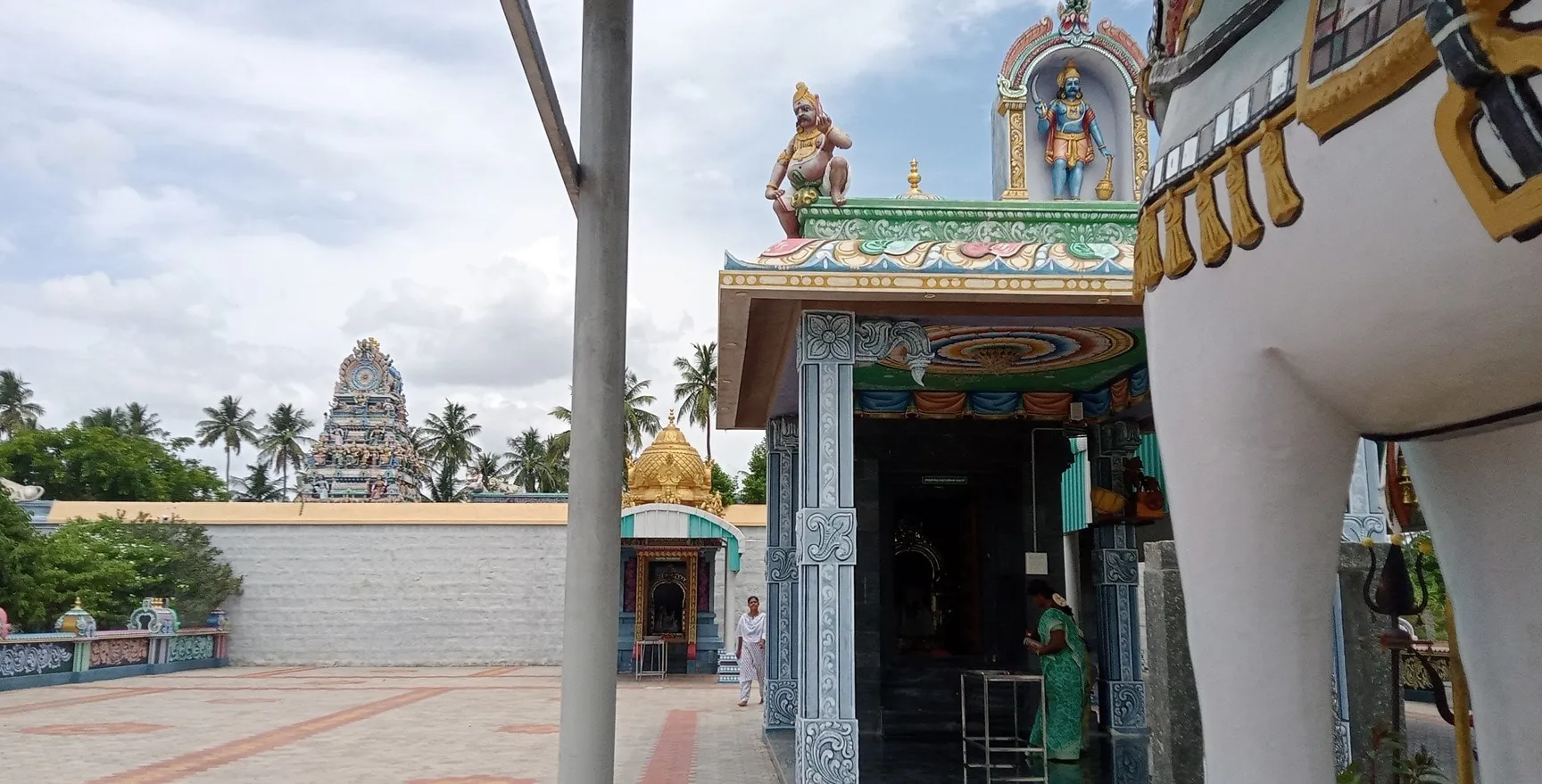 Image of: Arulmiku Sri Chellai Amman Temple In Madurai