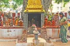 Image of: Raagu Simhi Kedhu Chithralekha Shrine In Madurai