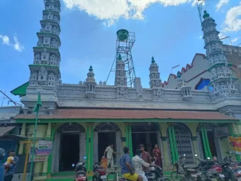 Image of: Therkuvasal Pallivasal Dargah In Periyar