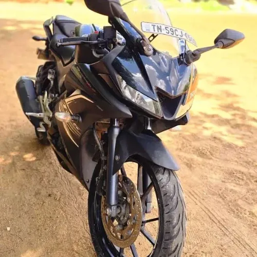 Yamaha R15