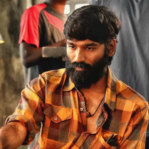 Dhinam Kotti Theekkavaa Tamil Love Song Download MP3 Format