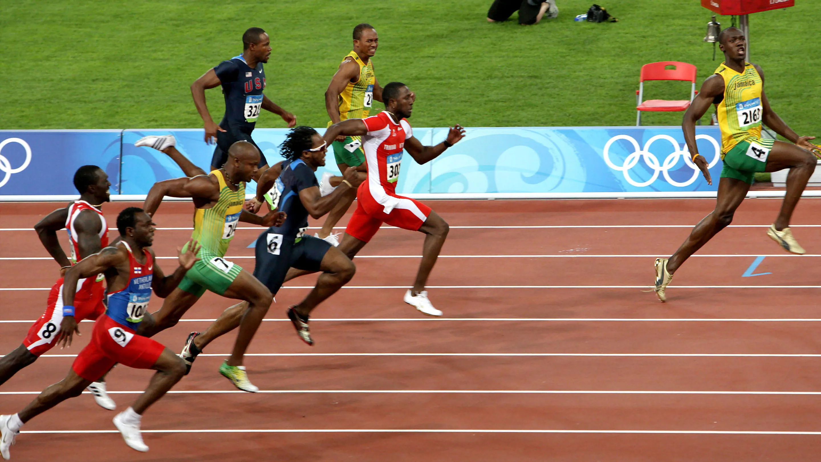 Usain Bolt Mid-Race