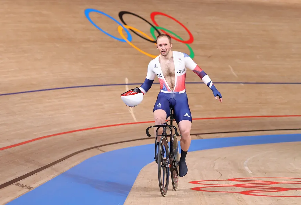 Jason Kenny Training on the Velodrome Track