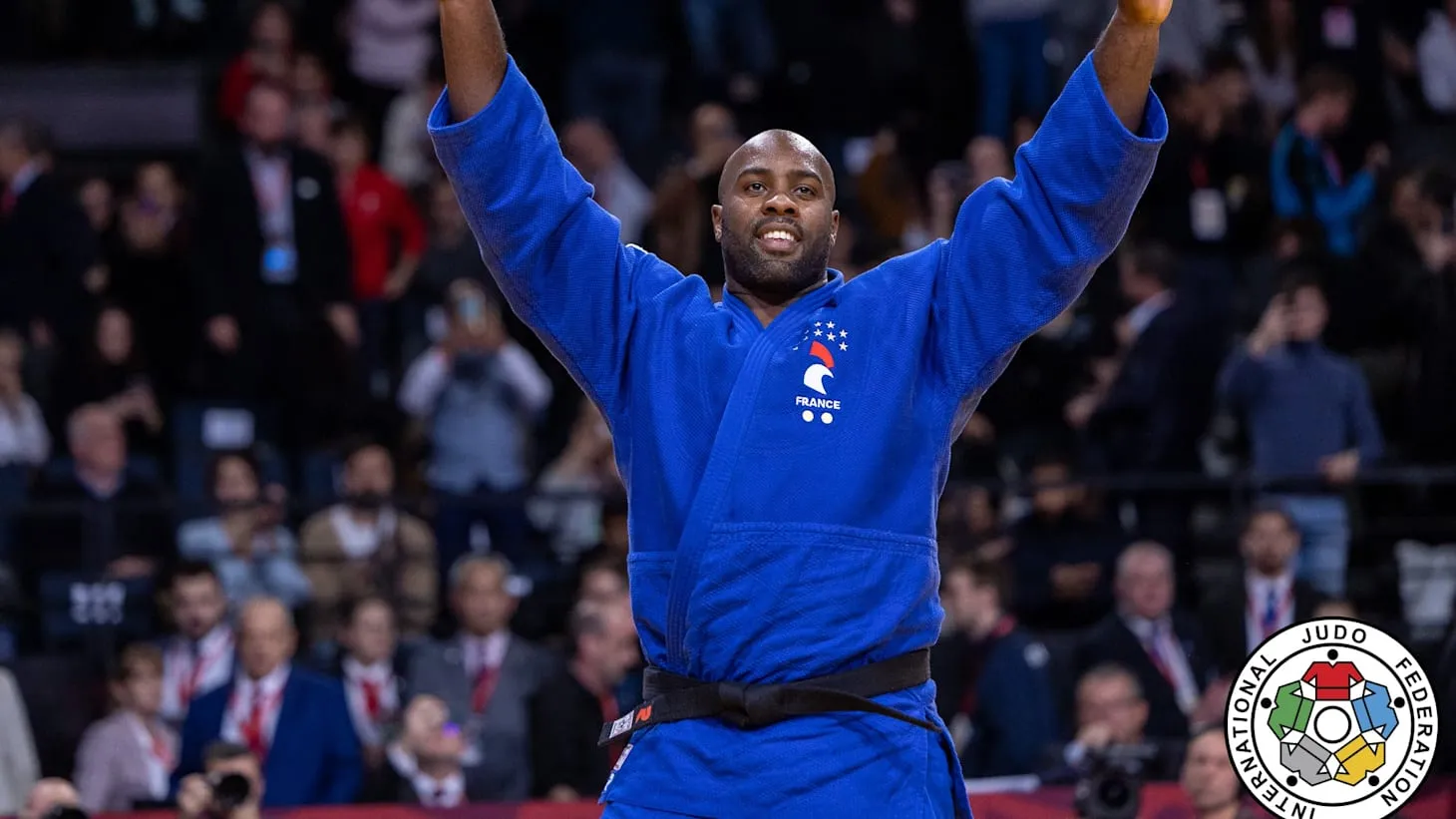 Teddy Riner celebrates judo victory