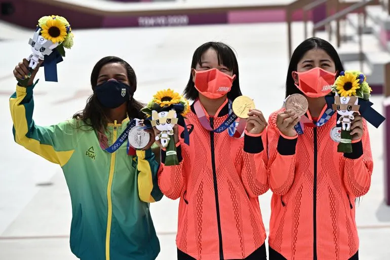 Momiji Nishiya with Fellow Skateboarding Medalists