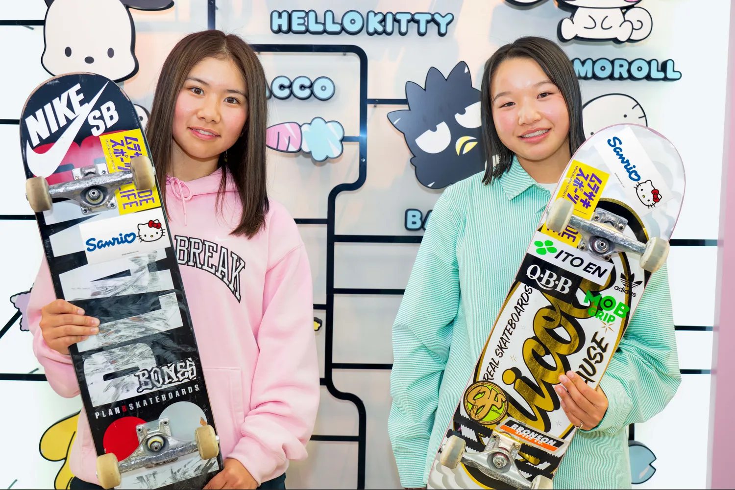 Momiji Nishiya Smiling with Skateboard