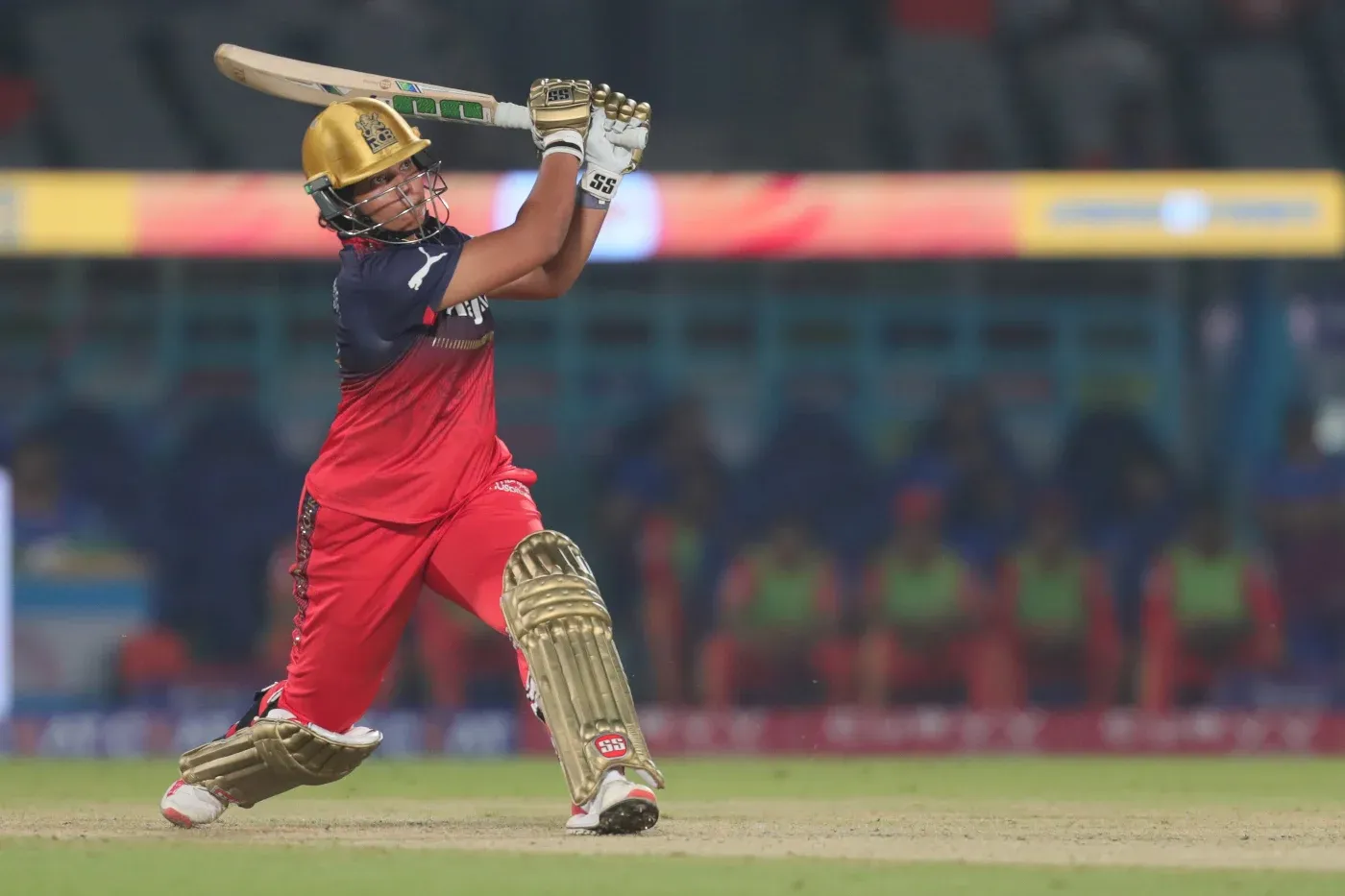 Richa Ghosh Smashes Pull Shot for Royal Challengers