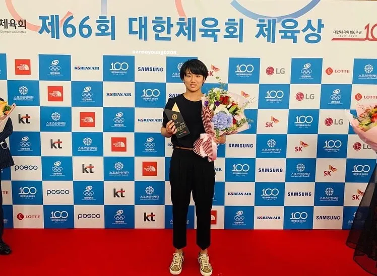 An Se Young on Winner's Podium at Championship