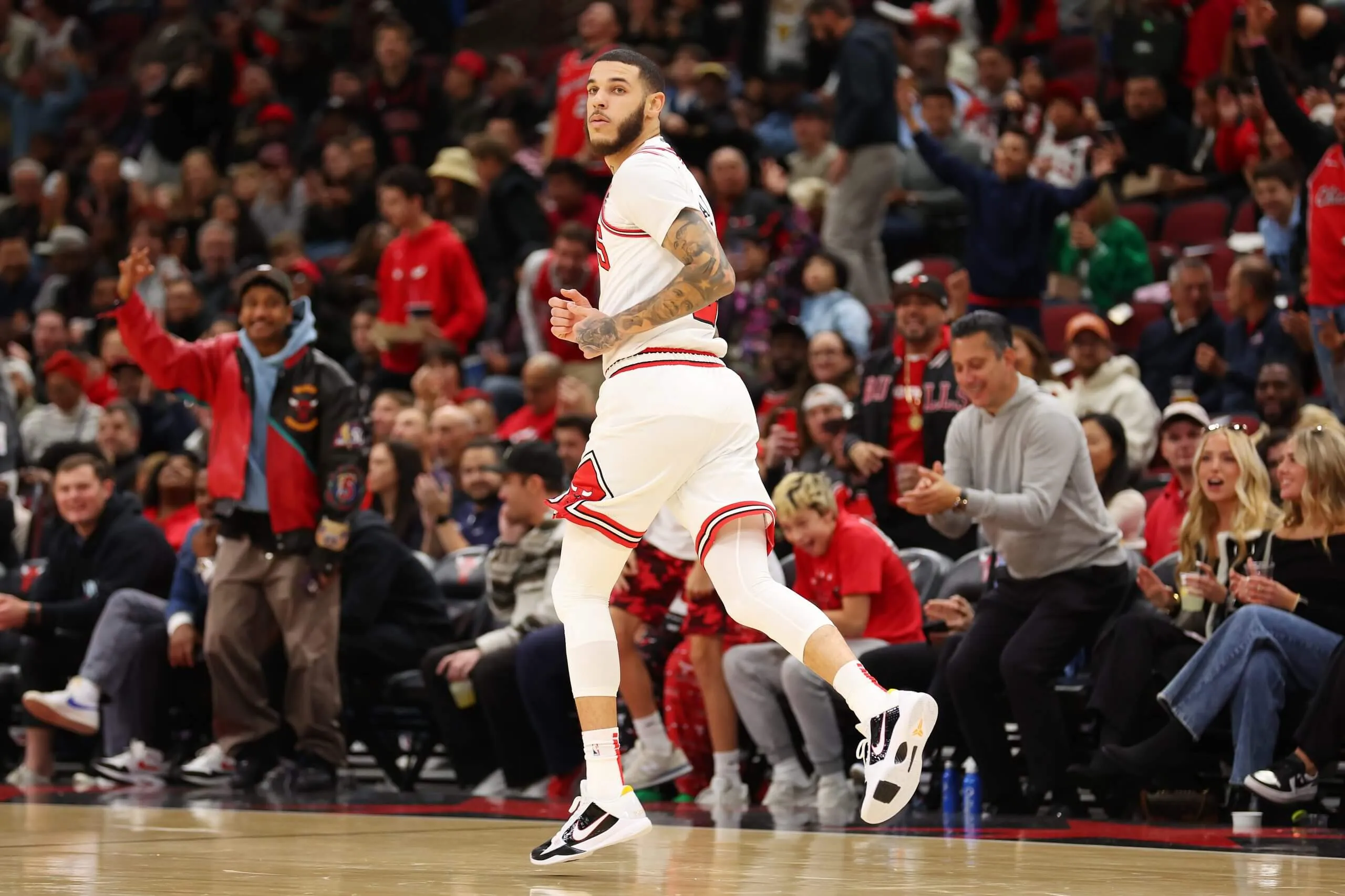 Lonzo Ball Defensive Stance