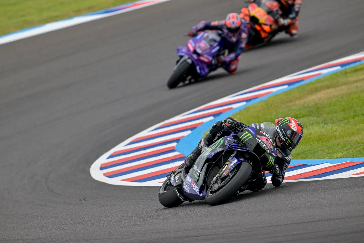 Alex Rins Cornering on Yamaha MotoGP Bike in Race Action