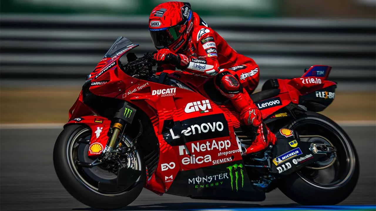 Marc Marquez cornering with speed and precision