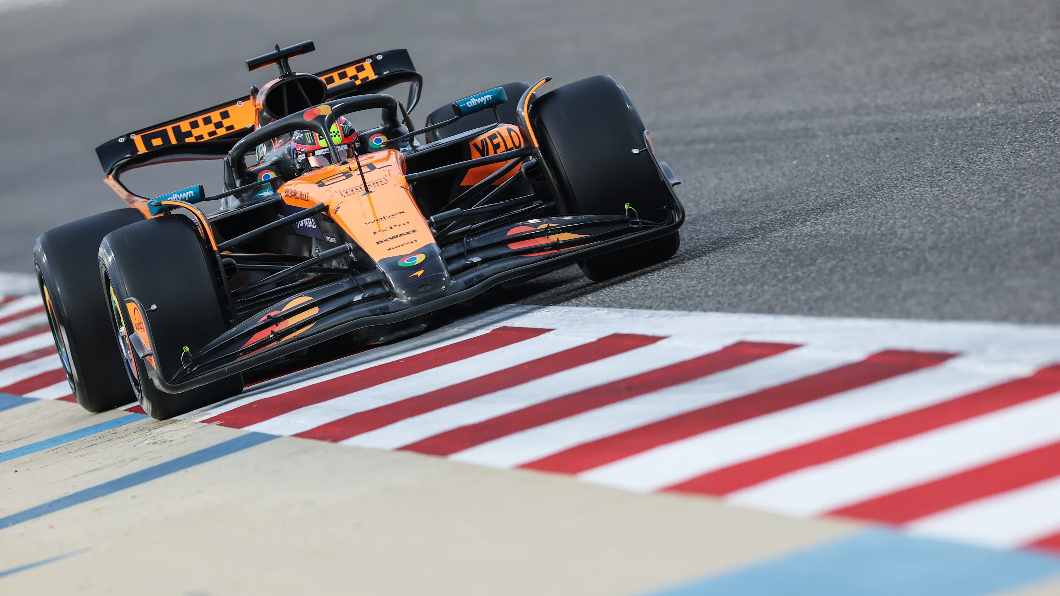 Oscar Piastri Engages Fans During Formula 1 Weekend Event