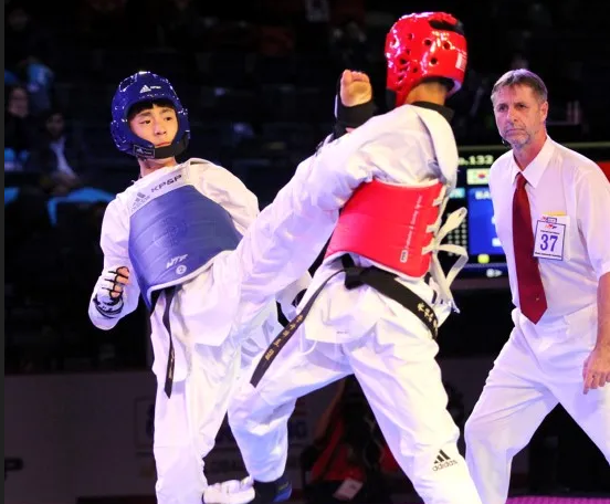 Bae Jun-seo High Kick in Action