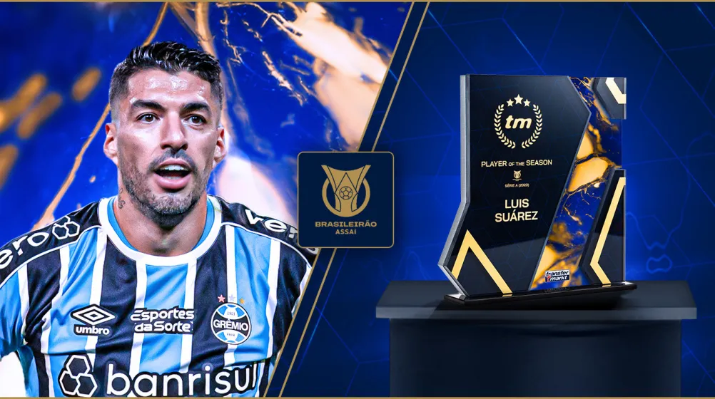 Luis Suarez receives award for top scorer in football event