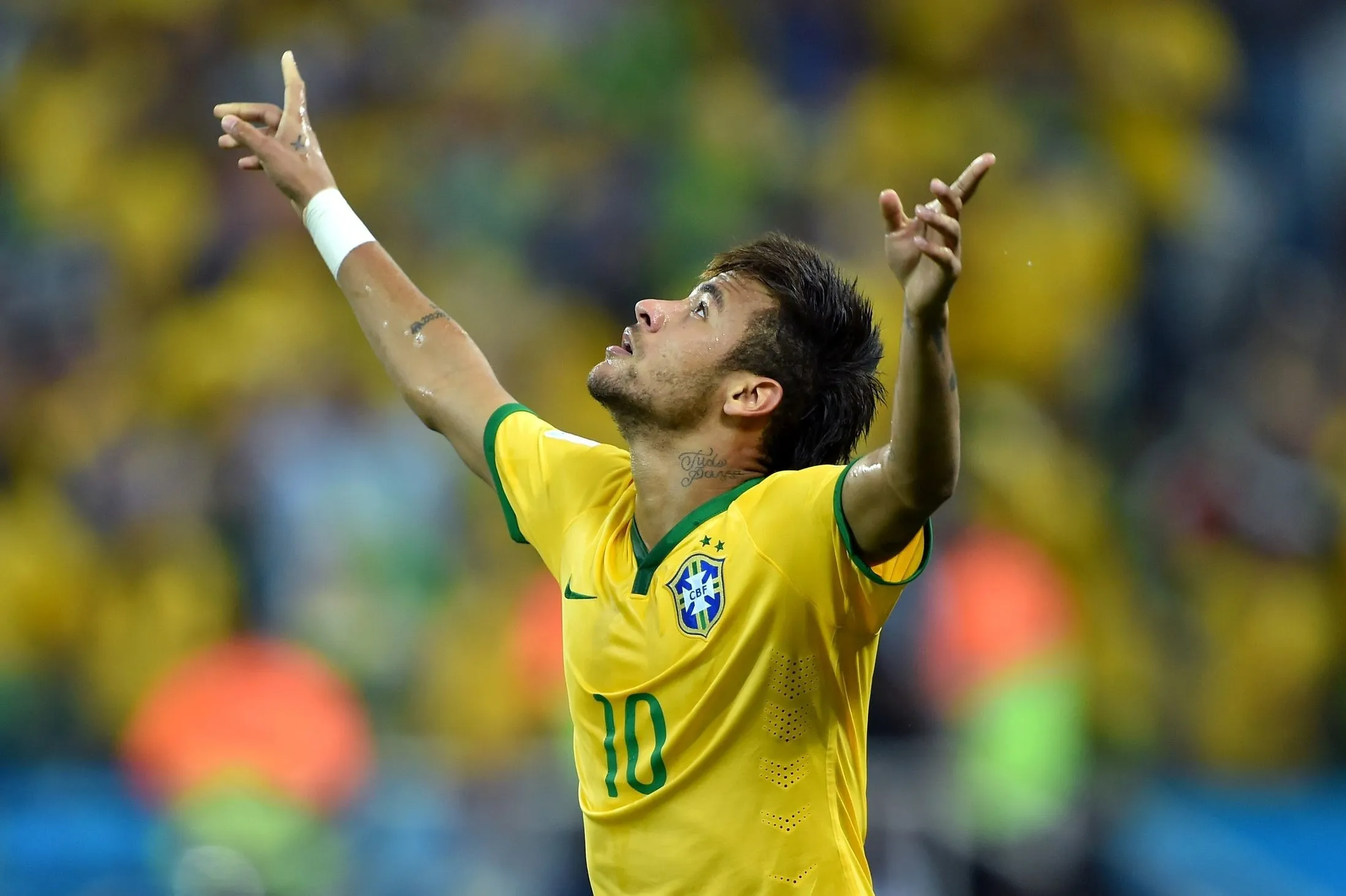 Neymar Jr Praising the Crowd -Brazil Team