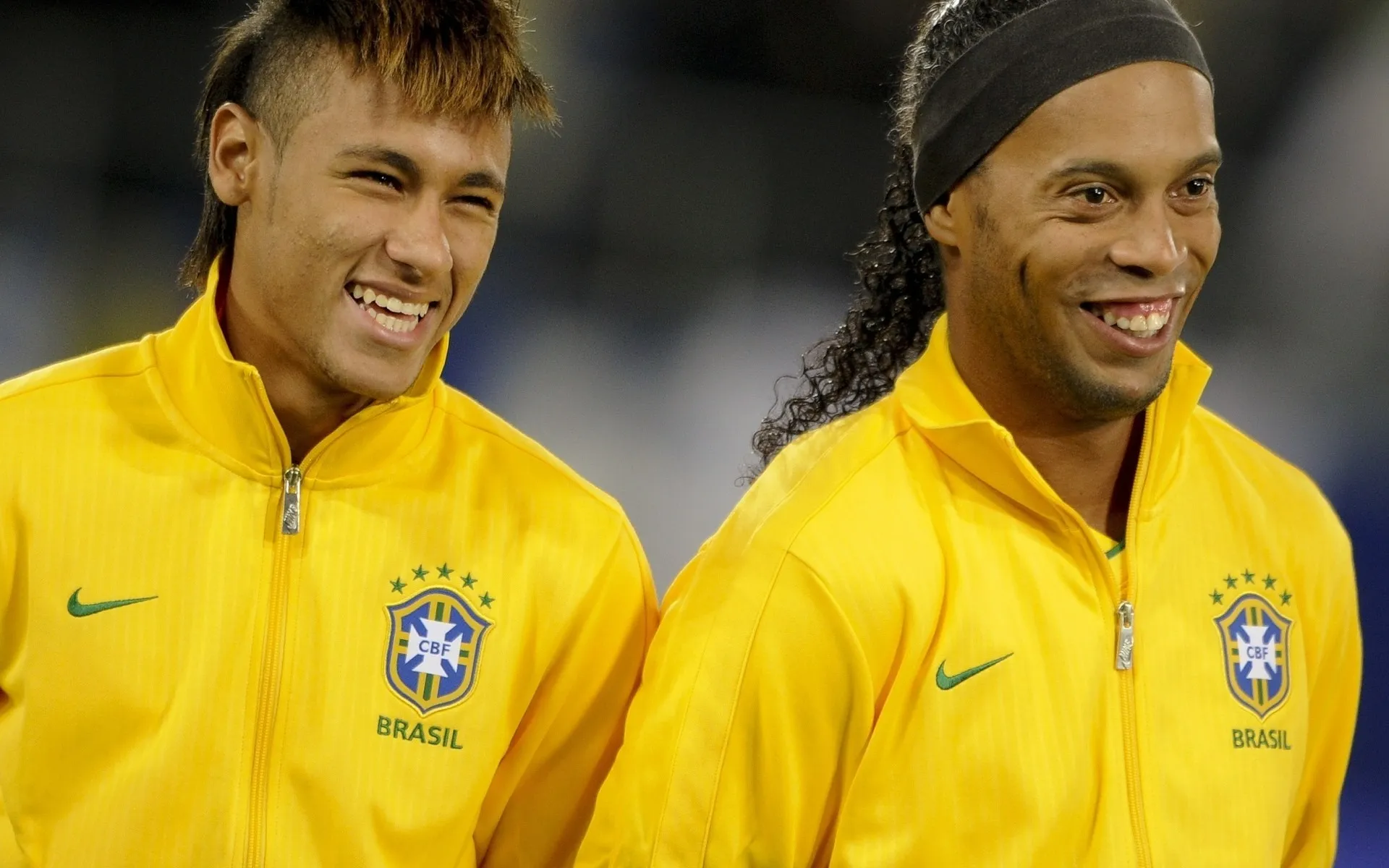 Neymar Jr with Ronaldinho -Brazil Legends