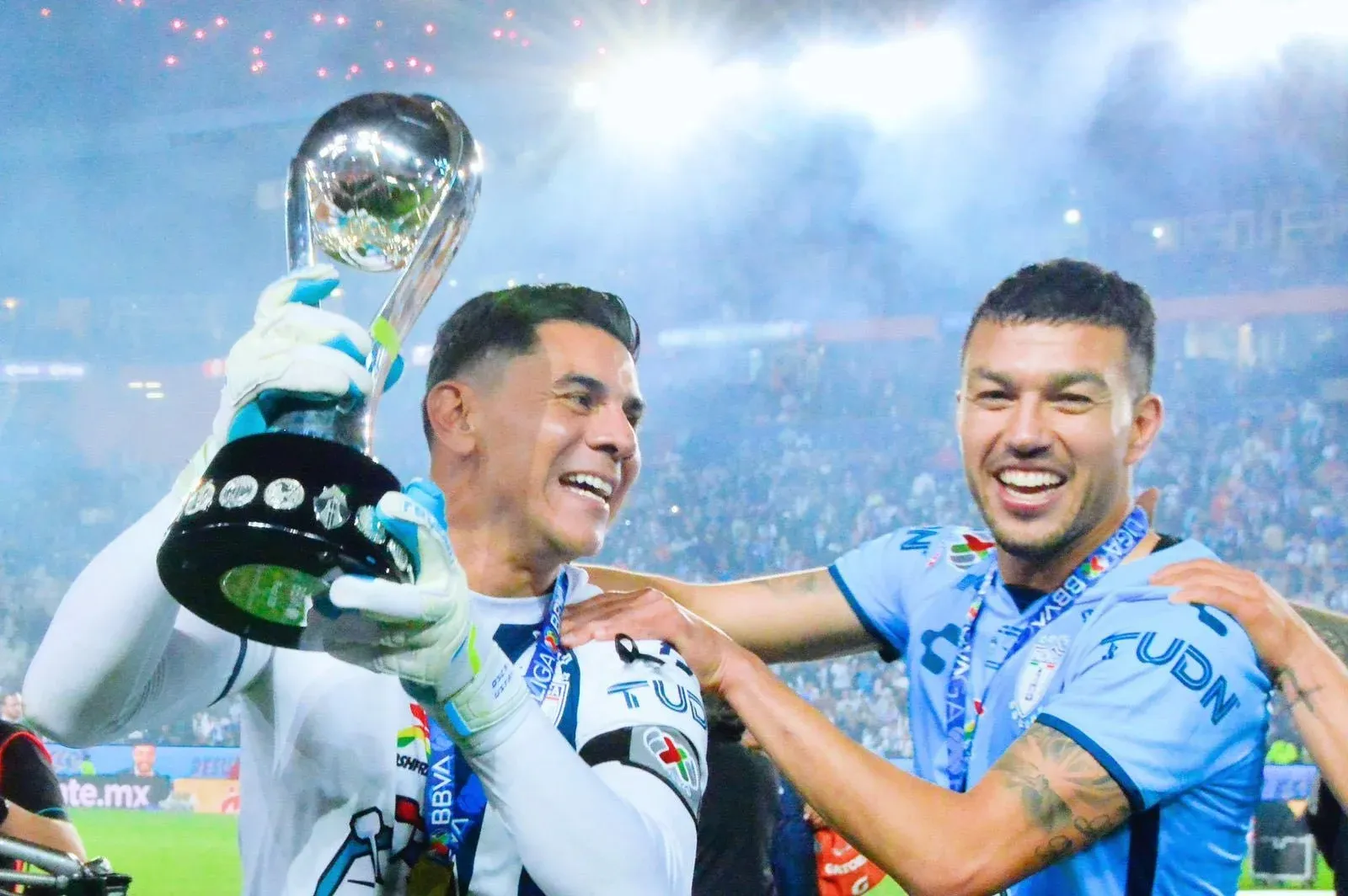 Oscar Ustari Celebrates Victory