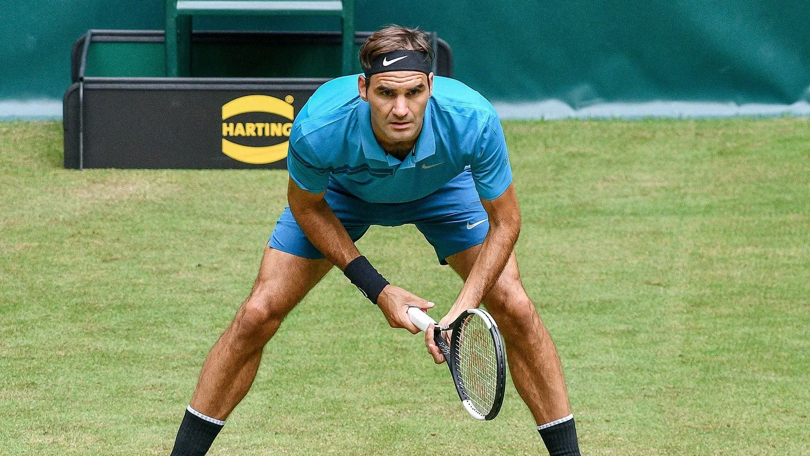 Federer on Court in Practice Mode