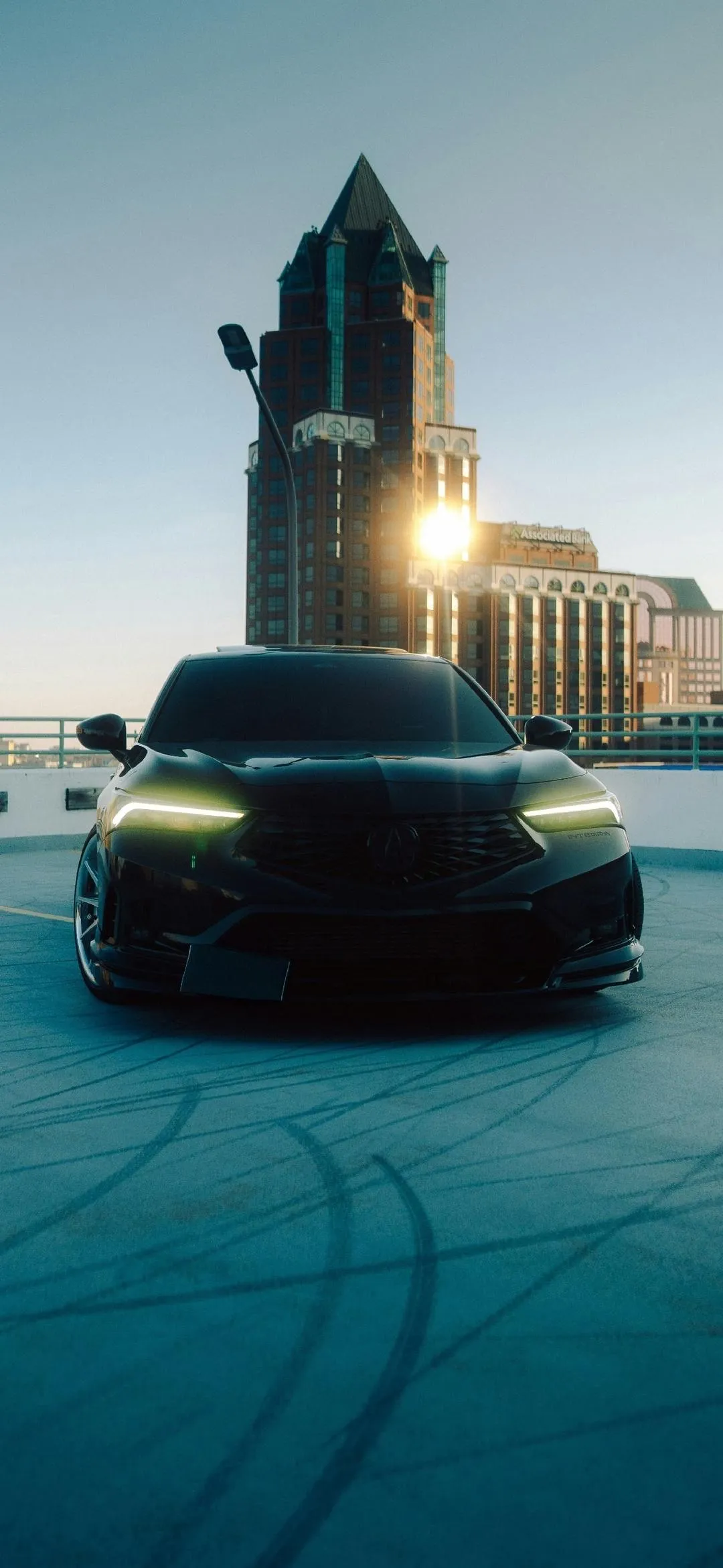 Classic Building with Car in Urban Night Scene Wallpaper