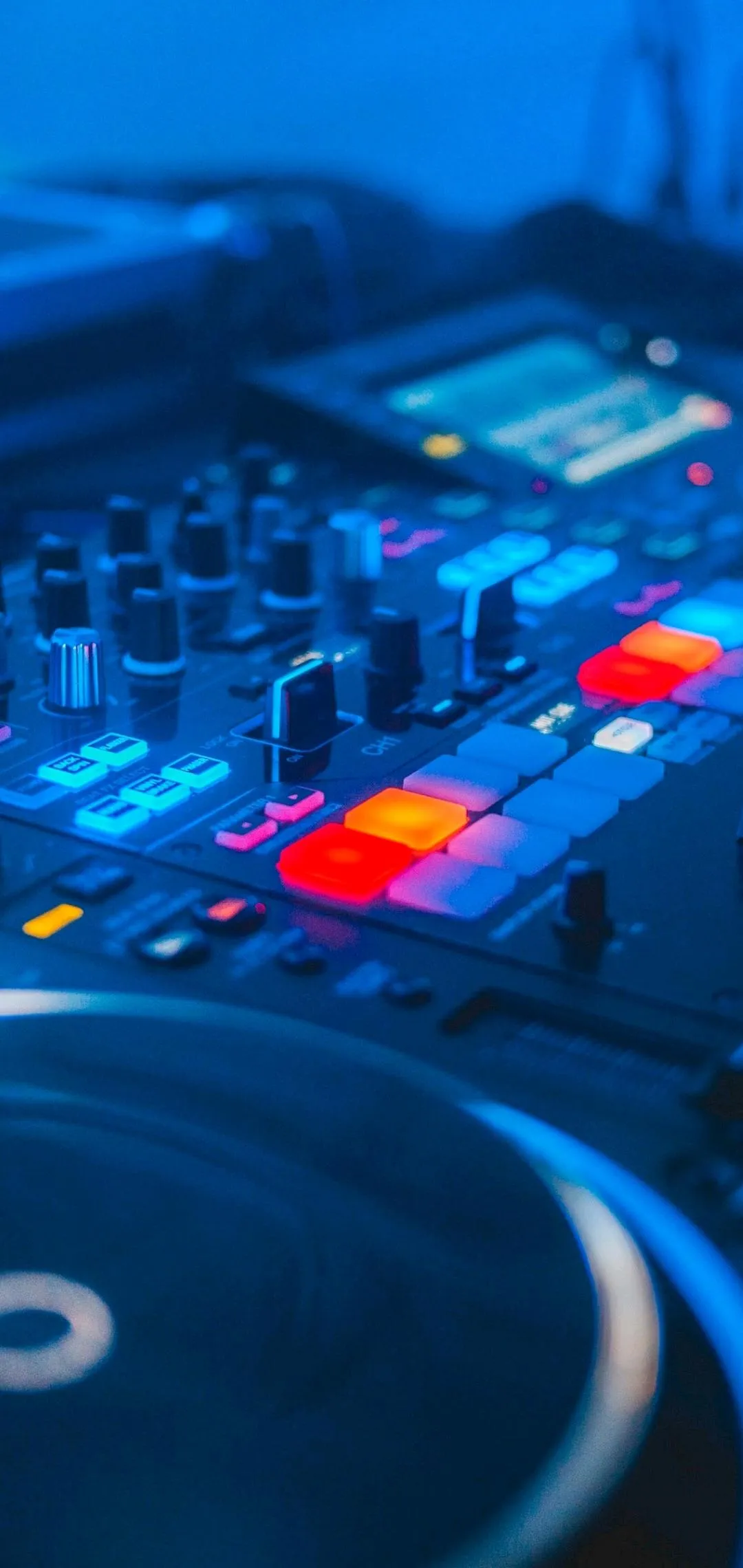 Futuristic Circuit Design for Modern Tech Wallpaper