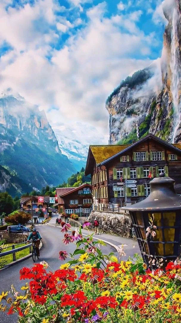 Scenic Mountain Village for Calm Nature Phone Theme