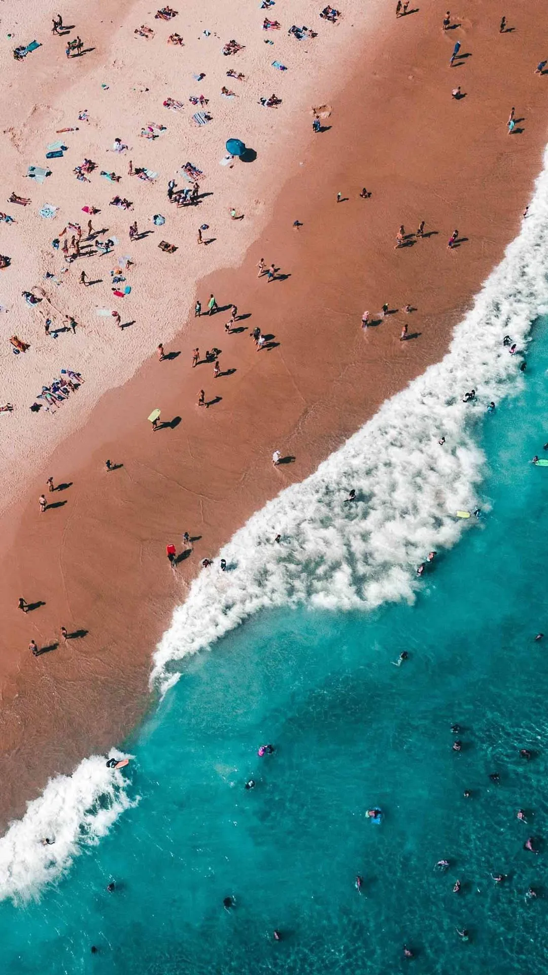 Aerial beach view with waves and crowd free HD Wallpaper