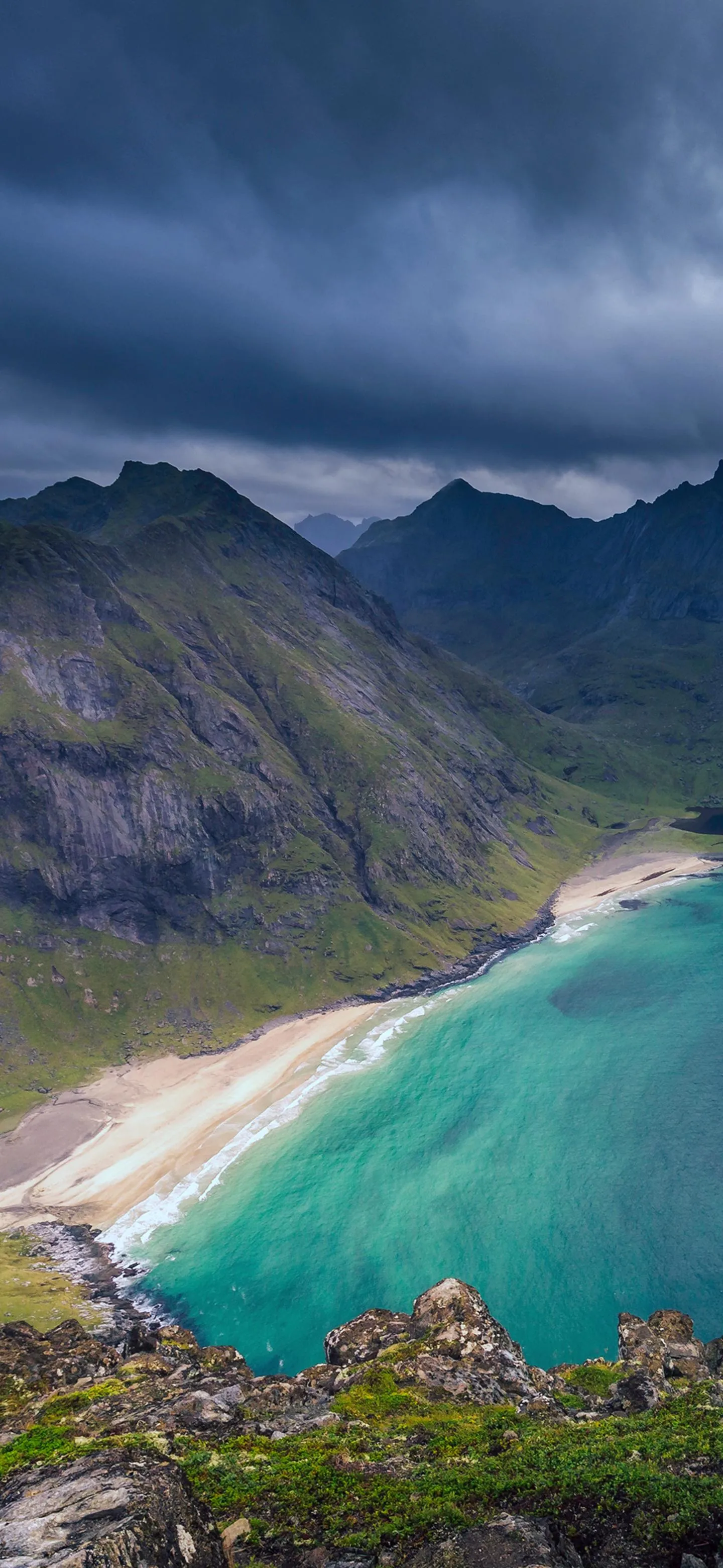 Coastal Cliffs and Turquoise Ocean Waves Wallpaper HD