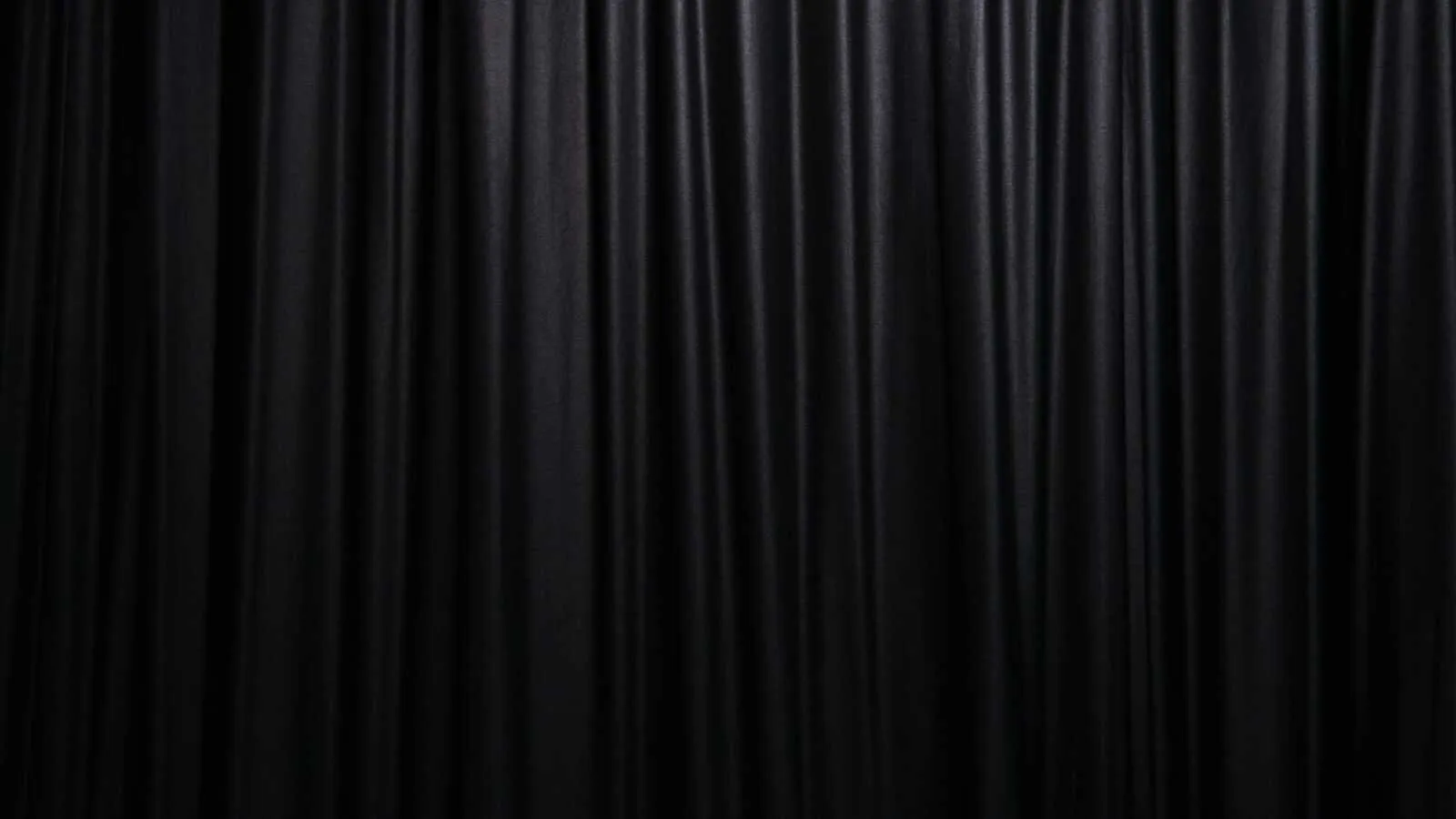 Dark black curtain folds in high resolution free wallpaper