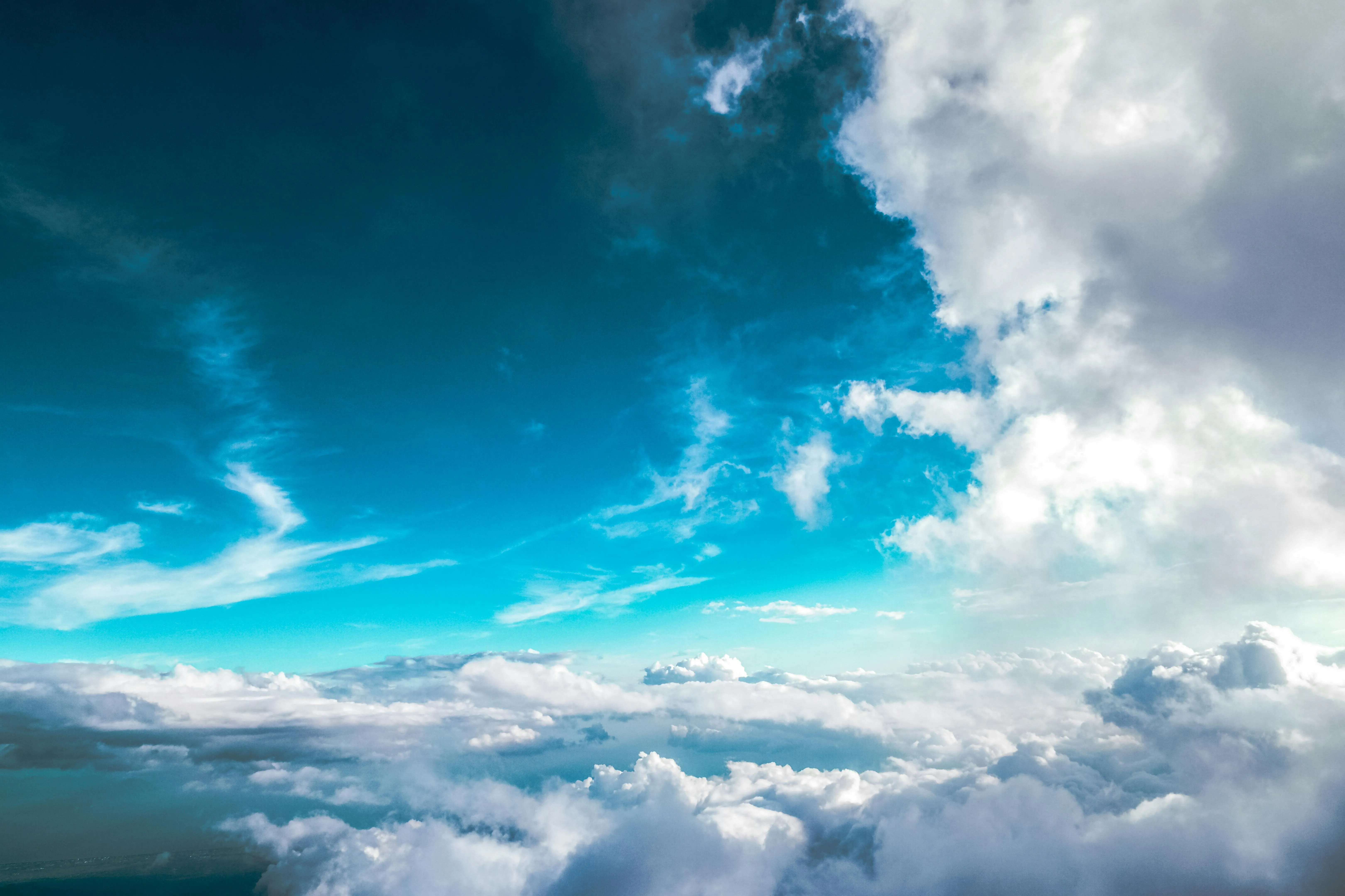 Dramatic sky with dark clouds and blue sky free Wallpaper