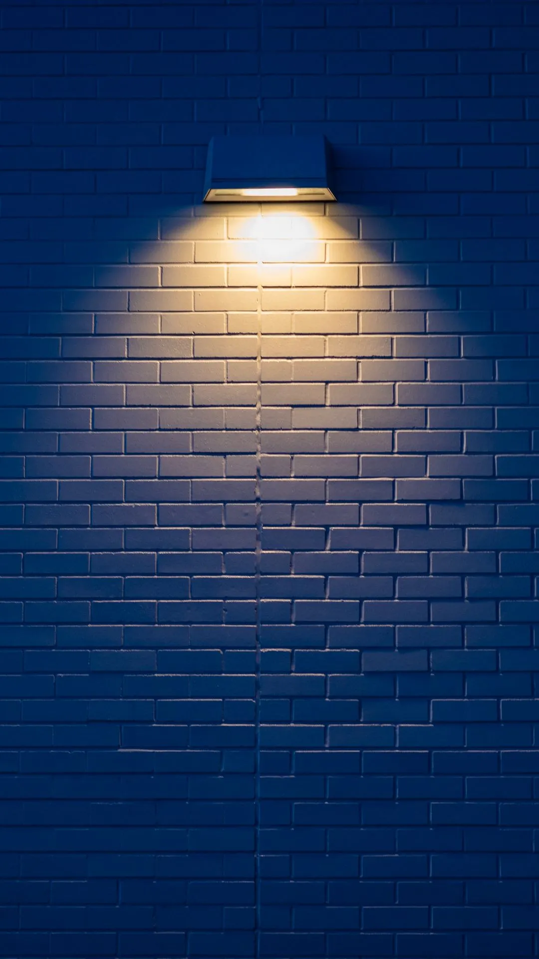 Download the background images of the blue wall for free