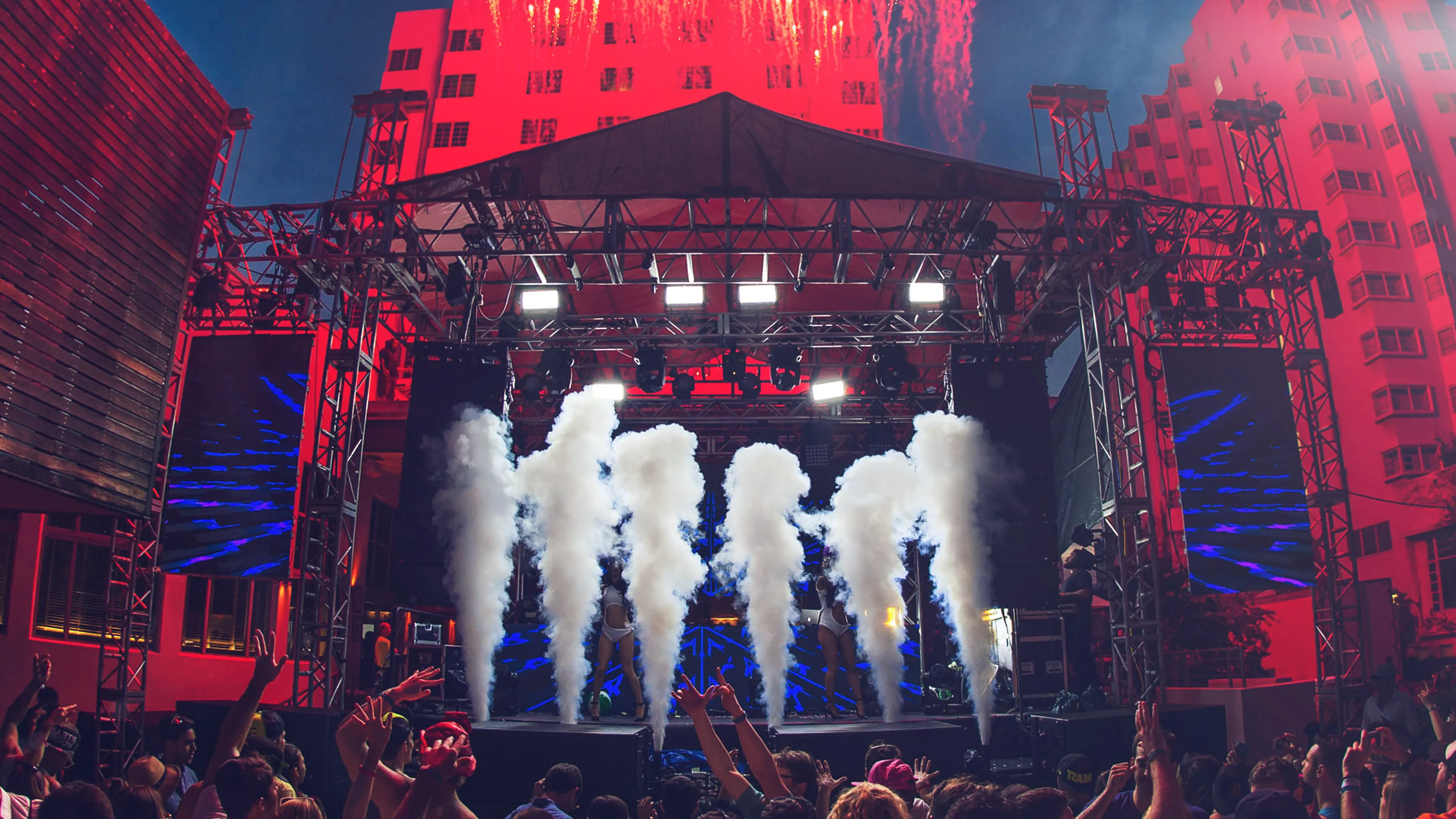 Music Festival at Closed Stadium with Huge Crowd Wallpaper