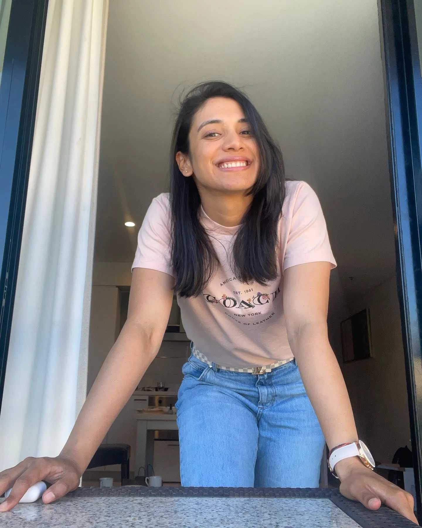 Smriti Mandhana Casual and Confident in Jeans wallpaper