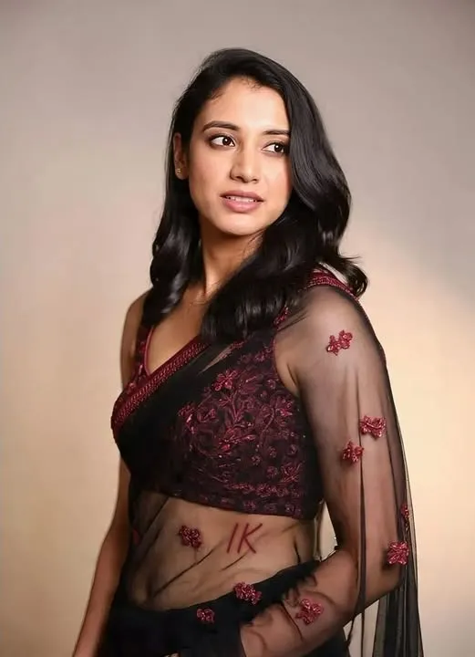 Smriti Mandhana Elegant Look in Traditional Attire wallpaper