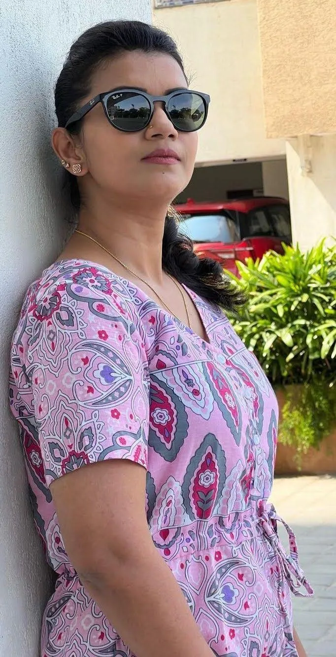 Smriti Mandhana enjoying a break with a casual look