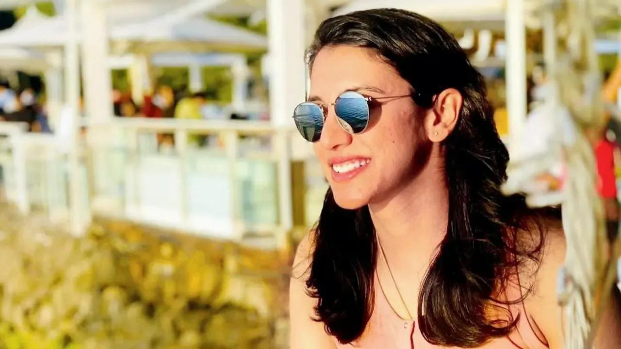 Smriti Mandhana enjoying time with friends offfield