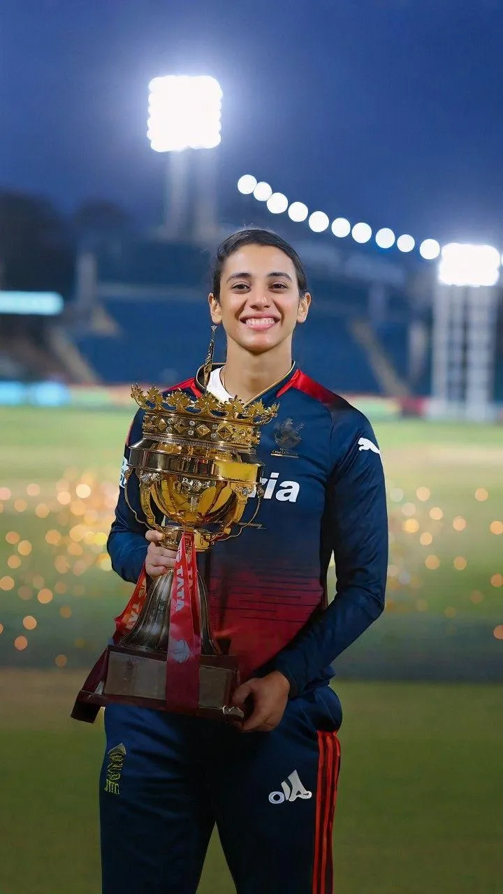 Smriti Mandhana Holding Trophy Smiling After Victory