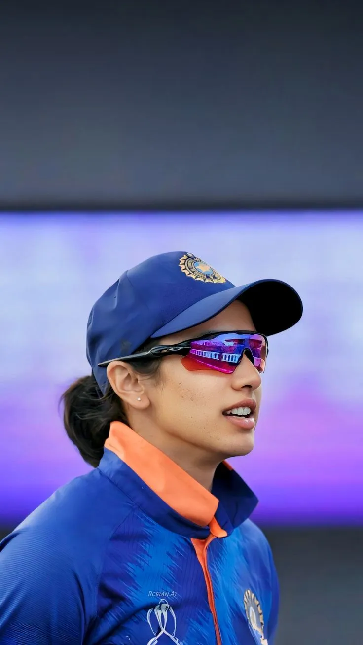 Smriti Mandhana in cap and sunglasses before live match