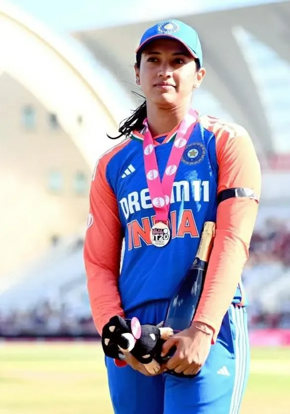 Smriti Mandhana in training kit during a match day