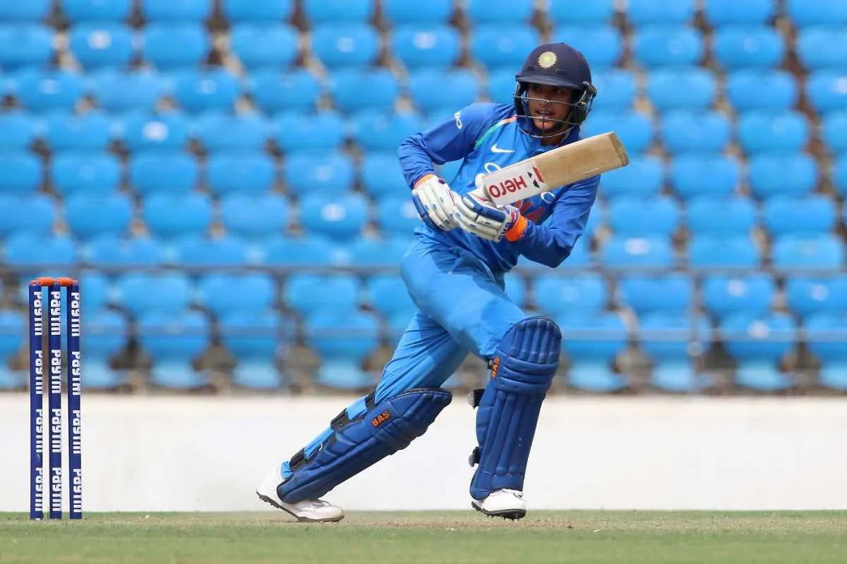 Smriti Mandhana Practicing Batting in Blue Jersey wallpaper