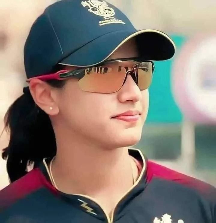 Smriti Mandhana Profile Shot on Cricket Field wallpaper