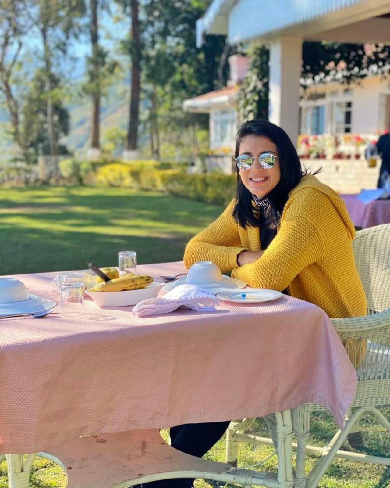Smriti Mandhana Relaxing in Casual yellow Top free wllpaper